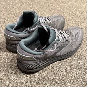 Brooks Beast GTS 24 Men’s Running Shoes- Black/Grey